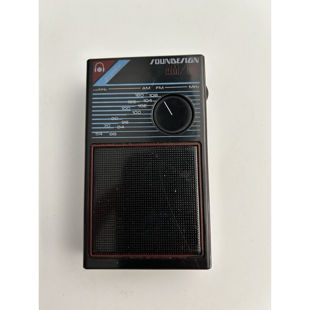 Vintage Retro Soundesign Mini Small Portable AM/FM Radio & Hanging Clip 2020BLK